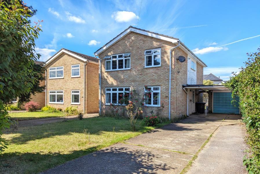 4 bedroom detached house for rent in Addlestone, KT15