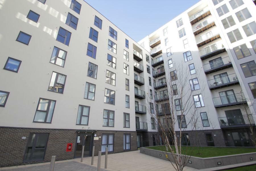 2 bedroom apartment for rent in Woking, GU22
