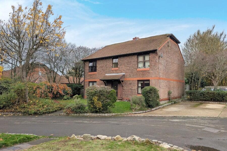 Main image of property: Goldsworth Park, Woking, Surrey, GU21