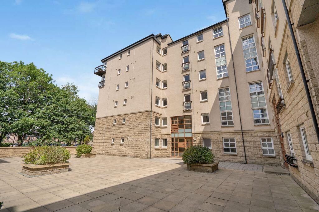 Main image of property: 25/11 Springfield Street, Edinburgh, EH6 5DE