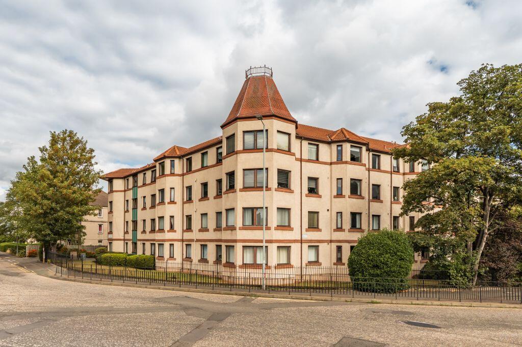 Main image of property: 180/14 Restalrig Road South, Restalrig, Edinburgh EH7 6EA