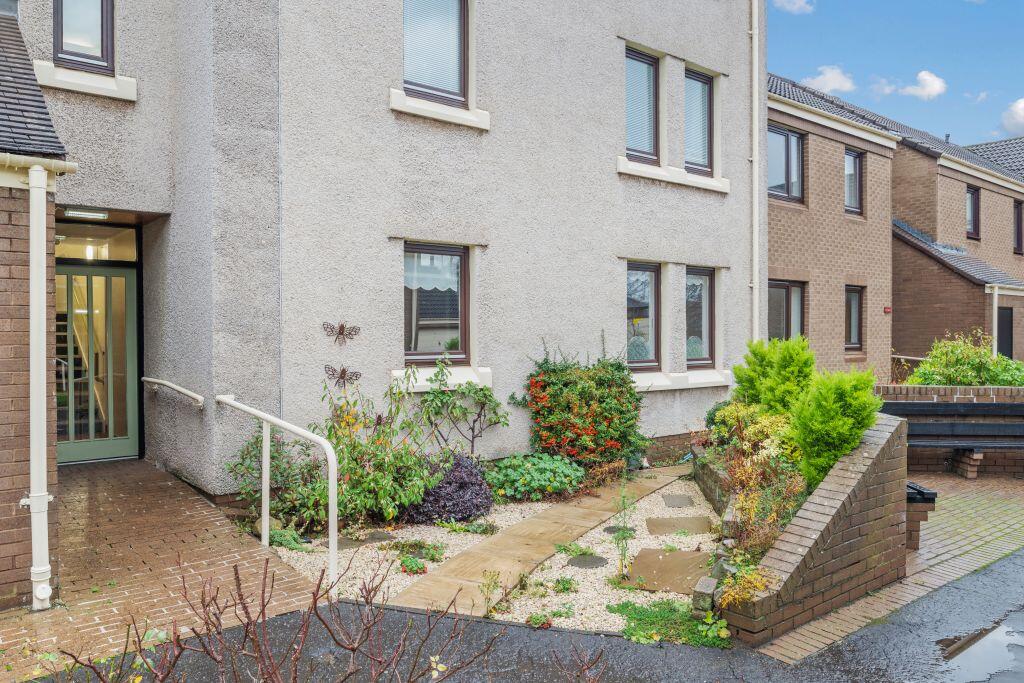 Main image of property: 5/2 Rose Park, Edinburgh, EH5 3ST