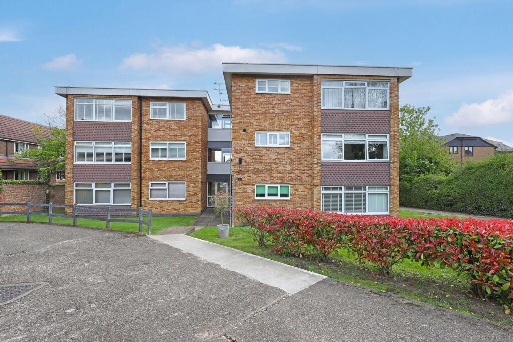 Main image of property: Cedar Close, Buckhurst Hill, IG9 6EJ