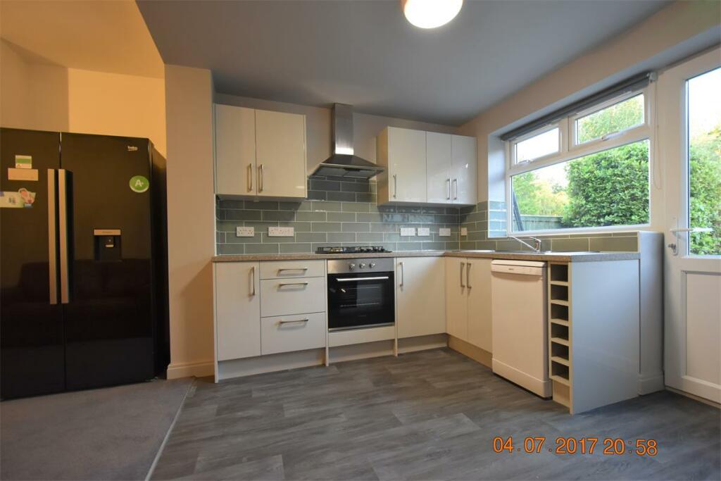 1 bedroom terraced house for rent in ONE ROOM AVAILABLE IN A 5-BEDROOM HOUSE. Lodgehill Road, Selly Oak B29 6NG, B29