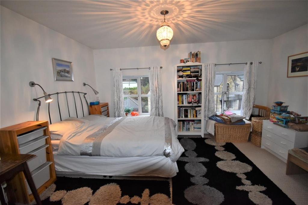 3 bedroom town house for sale in Mevril Springs Way, Whaley Bridge