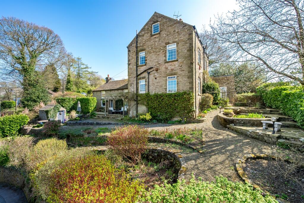 Main image of property: The Wash, Chapel-En-Le-Frith