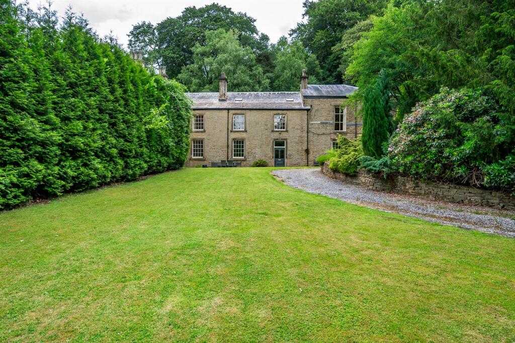 Main image of property: Little Hayfield, High Peak