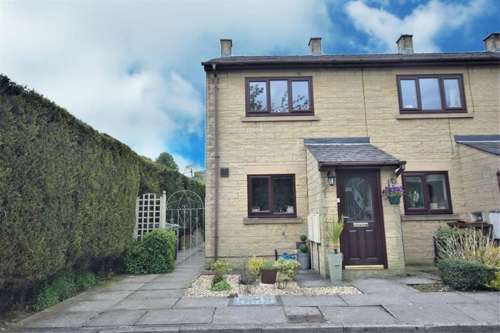 2 bedroom terraced house for sale in Cromford Mews, Whaley Bridge, SK23