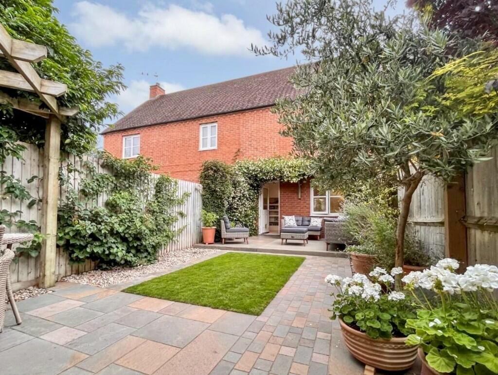 Main image of property: Amis Way, Stratford-Upon-Avon, Warwickshire, CV37