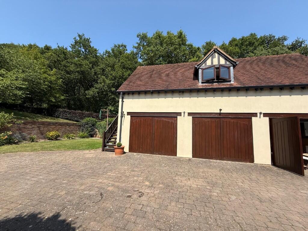 Main image of property: Kings Lane, CV37