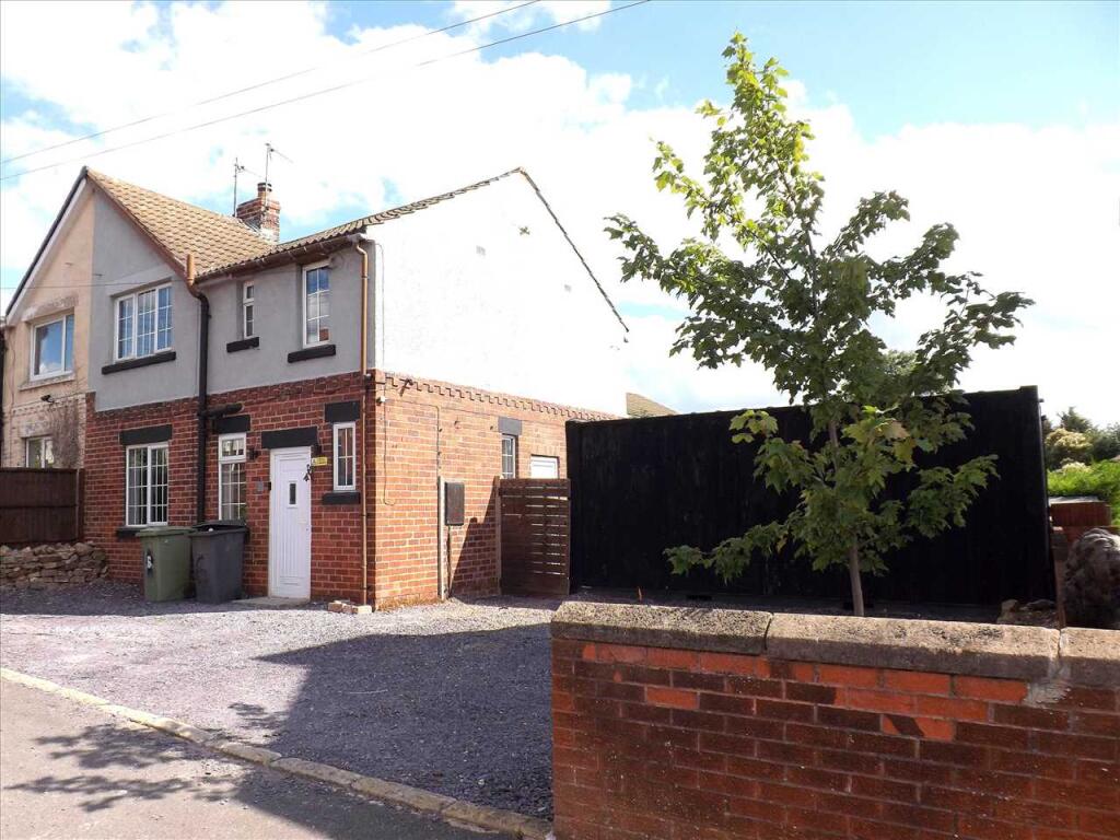 3 bedroom semi-detached house