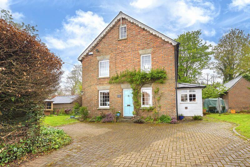 4 bedroom character property for sale in Tibbs Court Lane, Brenchley, TN12
