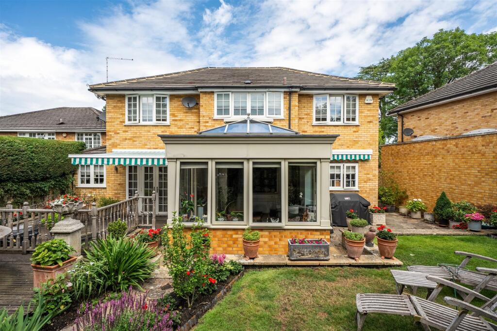 Main image of property: BLADES CLOSE, LEATHERHEAD