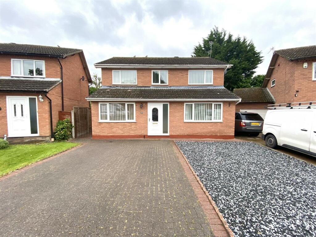 5 bedroom detached house for sale in White Bank, Bicton Heath