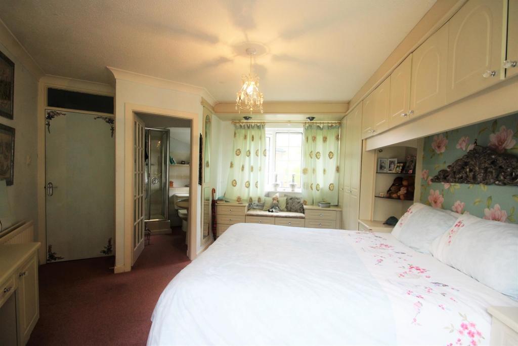 3 bedroom detached bungalow for sale in Ryelands, Shrewsbury, SY3