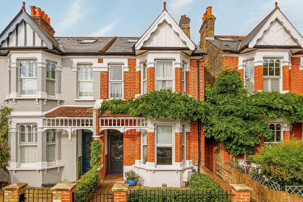 3 bedroom end of terrace house for sale in Adelaide Road, Ealing