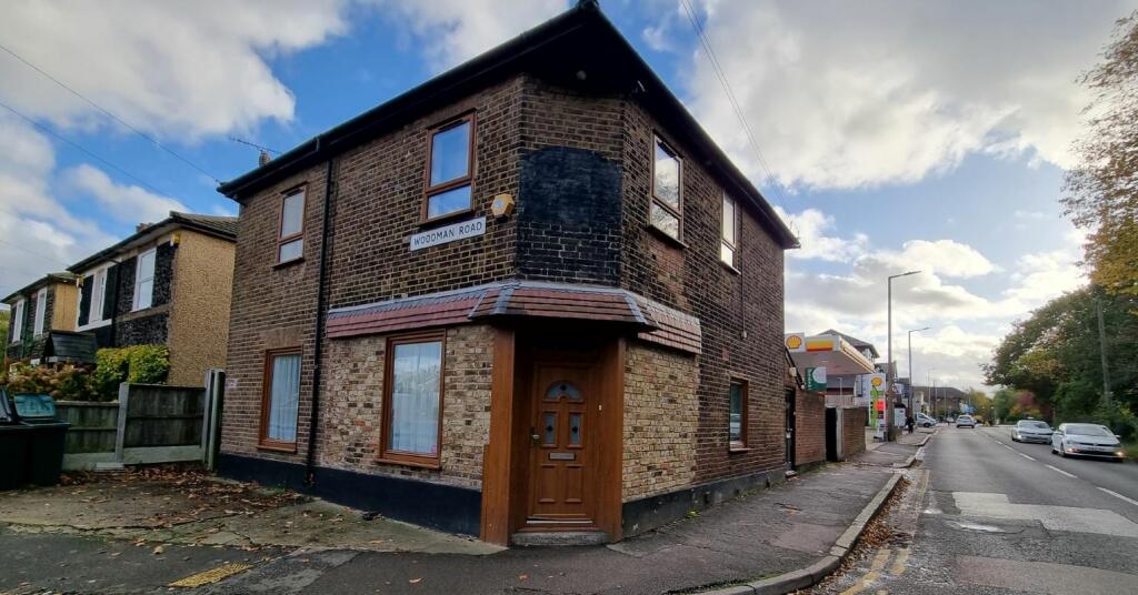 6 bedroom detached house for sale in 144 Warley Hill, Warley, Brentwood