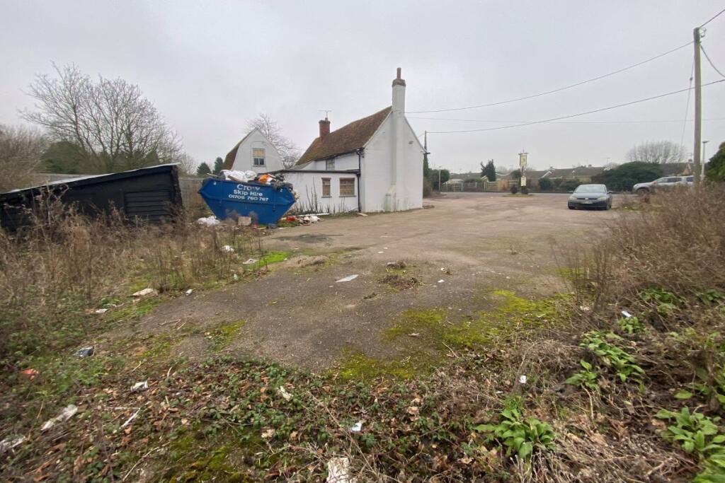 Additional property image - The Red Lion, 130 Coggeshall Road, Marks Tey, Essex, CO6 1LT