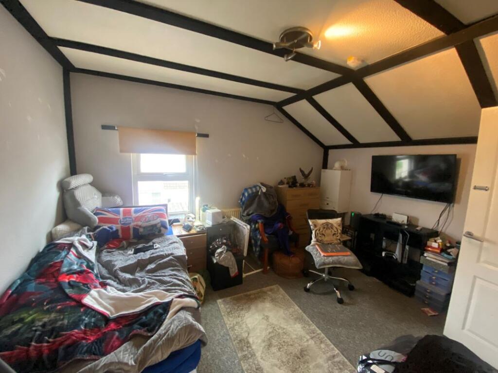 Additional property image - 44 Wellesley Road, Clacton-on-Sea, Essex, CO15 3PJ