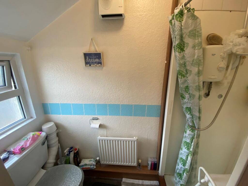 Additional property image - 44 Wellesley Road, Clacton-on-Sea, Essex, CO15 3PJ
