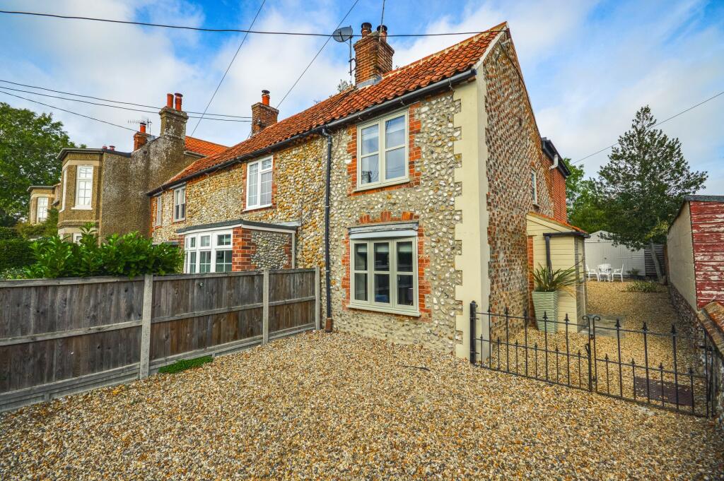 Main image of property: 6 West Street, North Creake, NR21