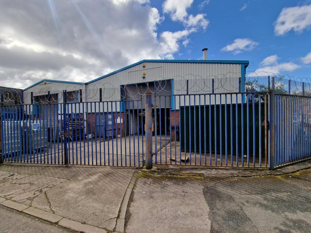 Main image of property: 41 Bute Street, Salford, M50 1DU