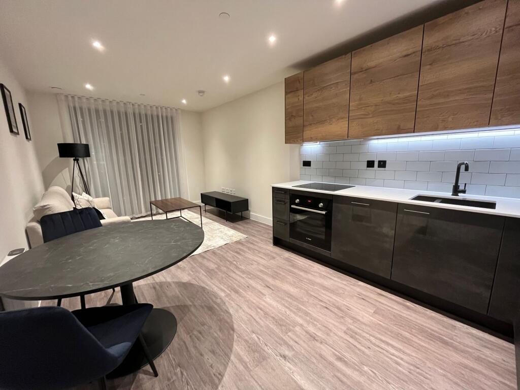 Main image of property: Belmont Row, 1 Pitt Street, B4