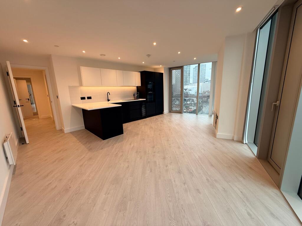 Main image of property: 1 Trinity Way, Manchester, M3