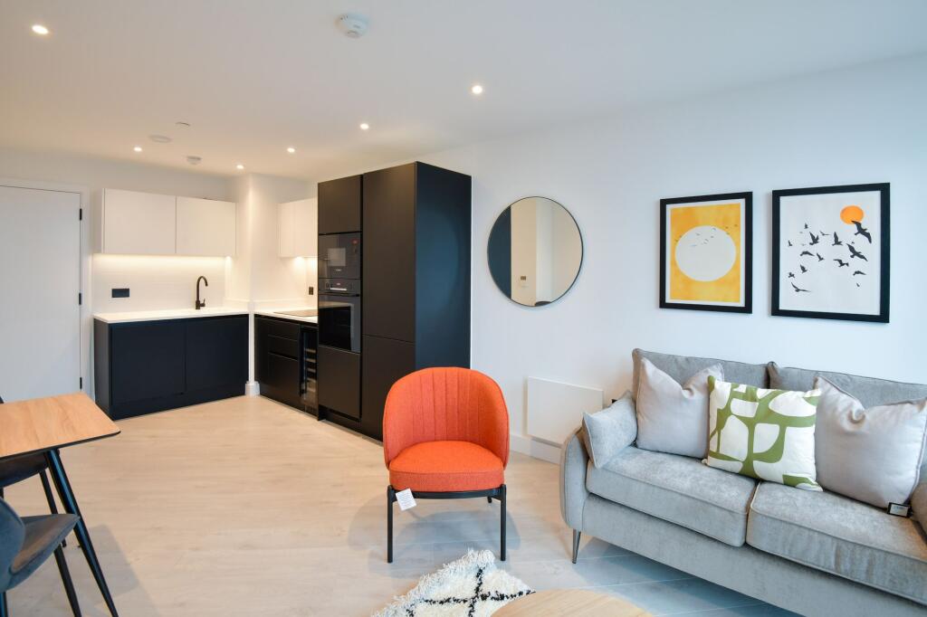 Main image of property: 1 Trinity Way, Vista River Gardens, M3