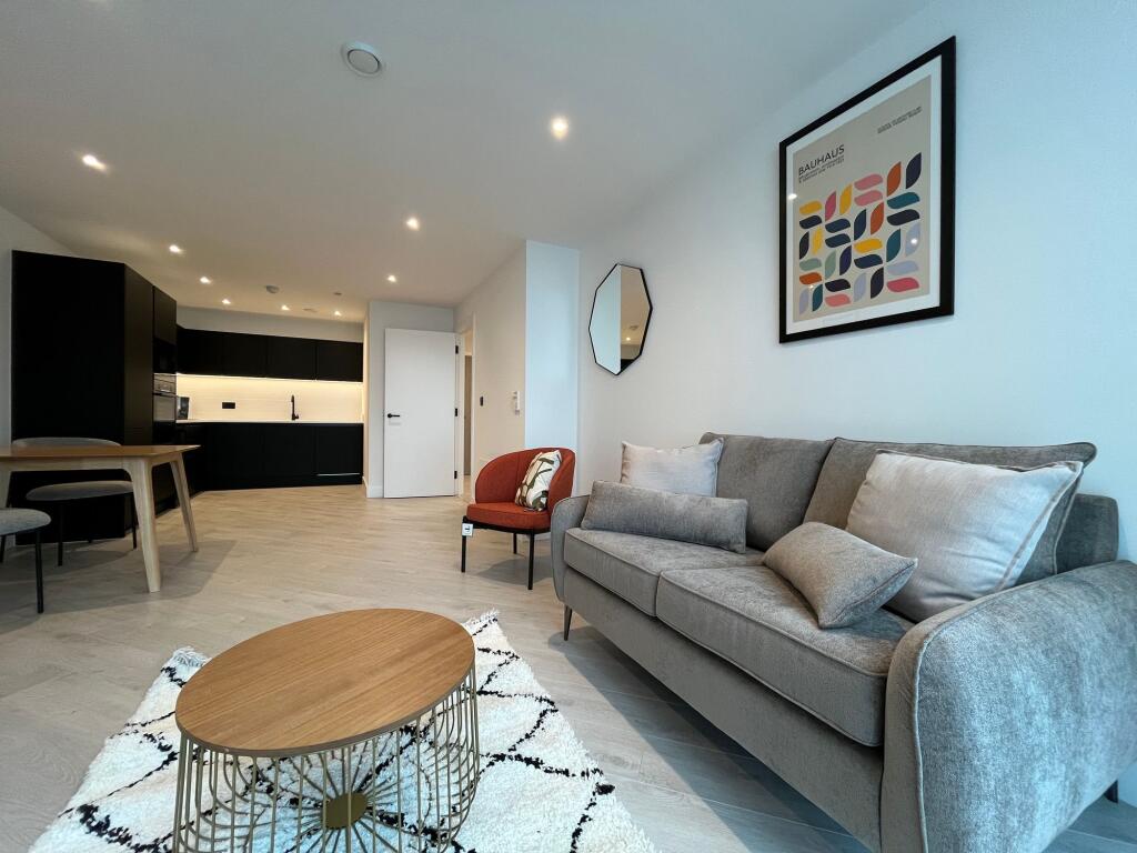 Main image of property: 1 Trinity Way, Manchester, M3