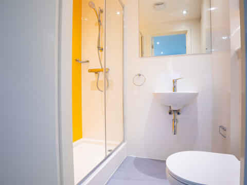 Additional property image - 7 Bed Premier Ensuite Townhouse, Elmstead Place, 48 Elmstead Road