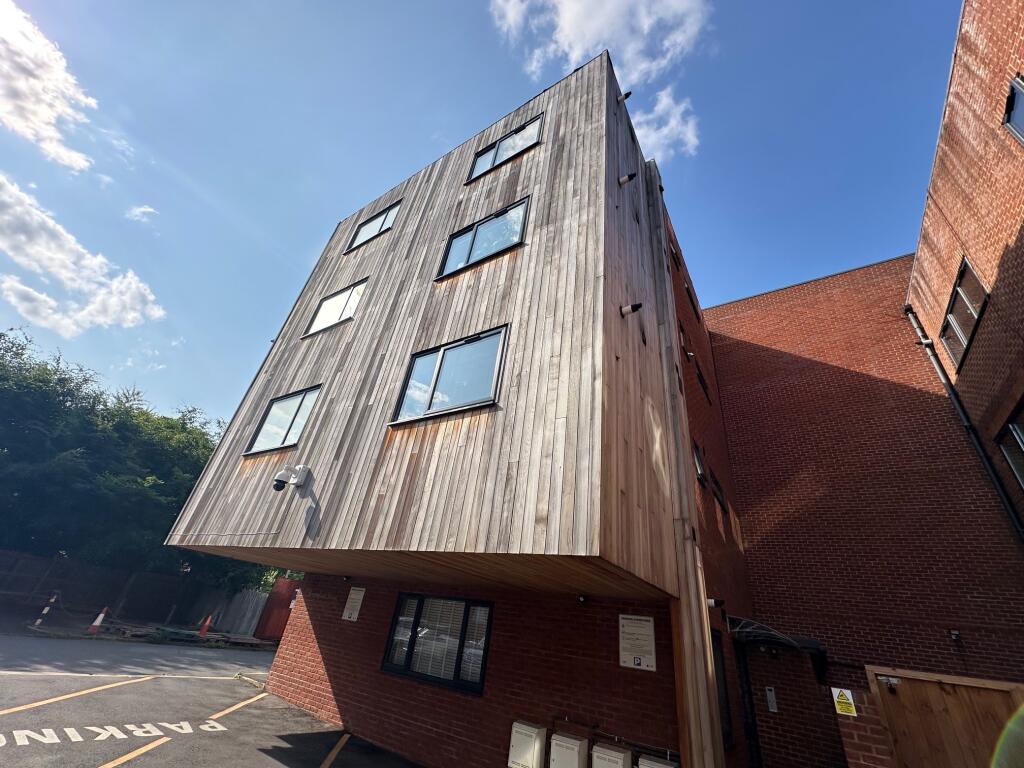 Main image of property: Broomfield Road, Chelmsford, CM1 1FH