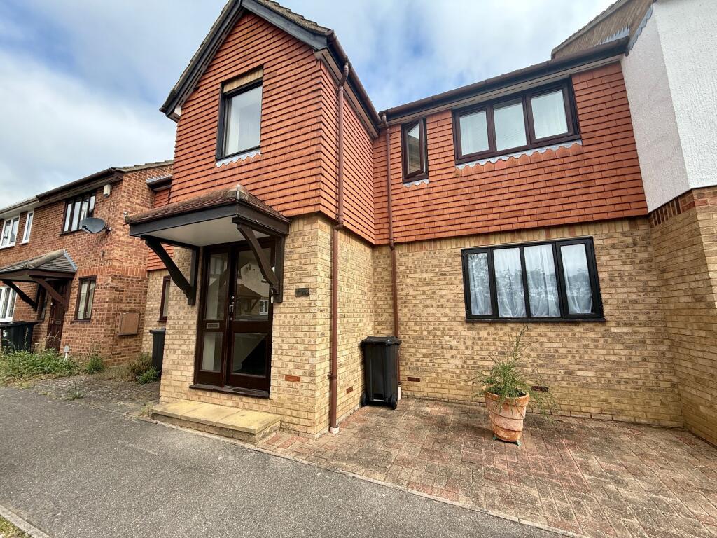 Main image of property: Ellswood, SS15