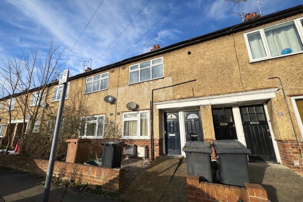 Main image of property: Coval Lane, Chelmsford, CM1 1TG