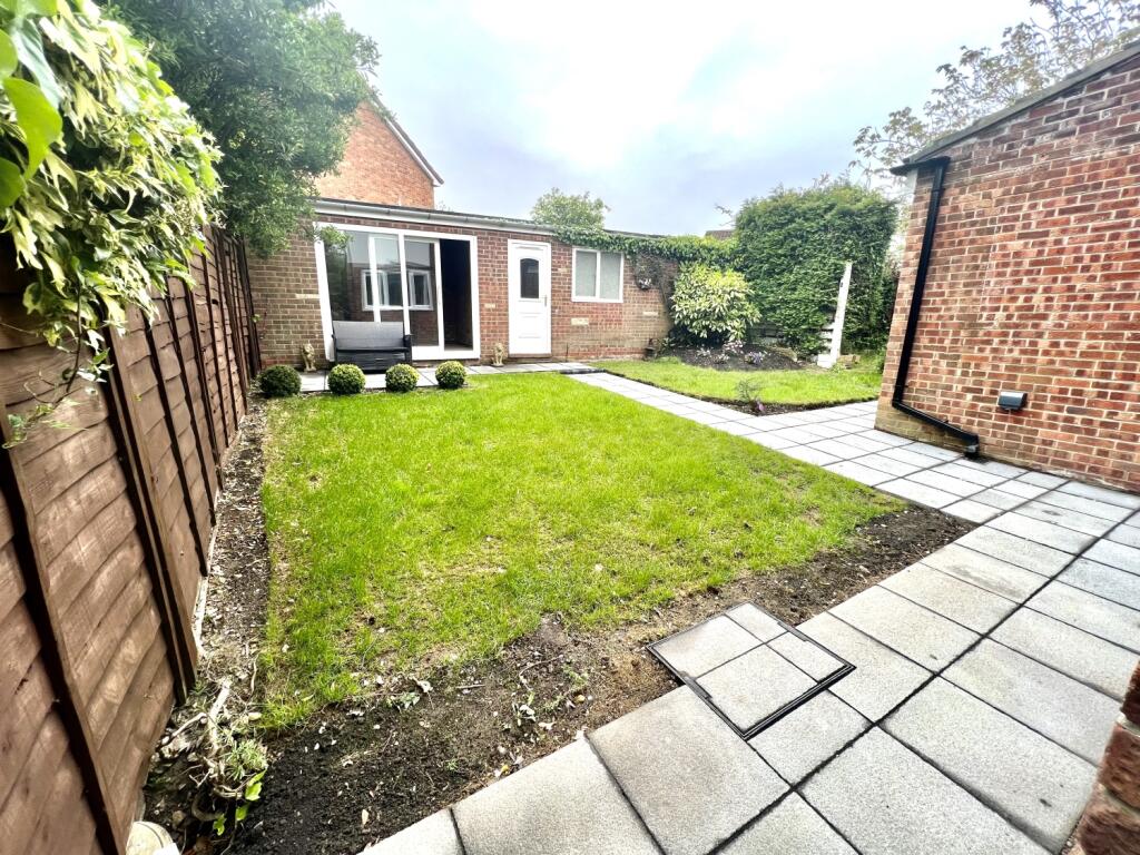 4 bedroom detached house for sale in Valley Drive, Hartlepool, County
