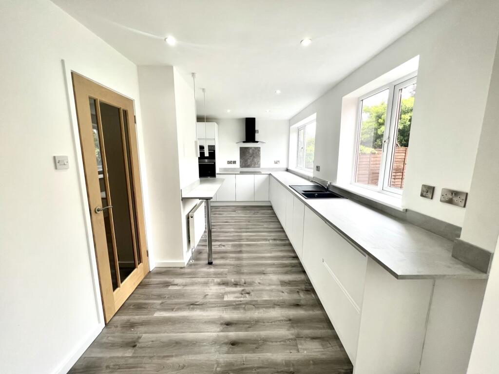 4 bedroom detached house for sale in Valley Drive, Hartlepool, County