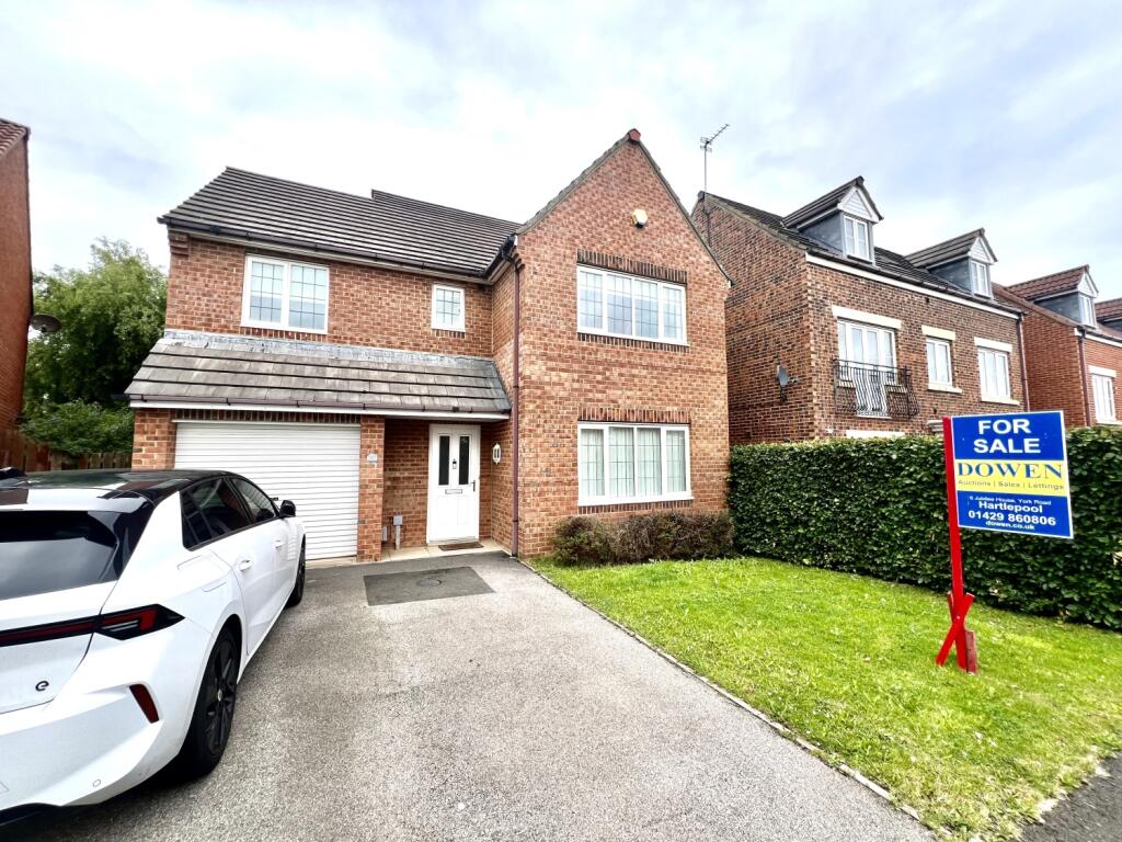 4 bedroom detached house for sale in Watercress Close, Cuthbert