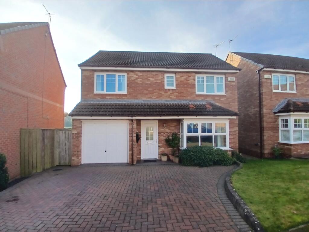 4 bedroom detached house for sale in Alnwick Drive, Spennymoor, County