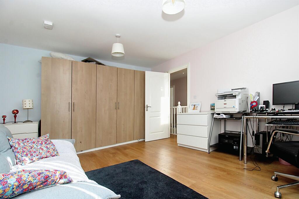 3 bedroom detached house for sale in Hayes Lane, Sully, Penarth, CF64