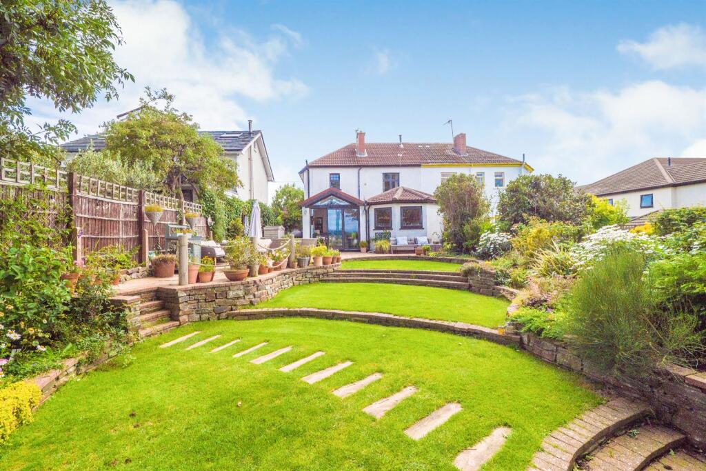 4 bedroom semidetached house for sale in Cog Road, Sully, Penarth, CF64