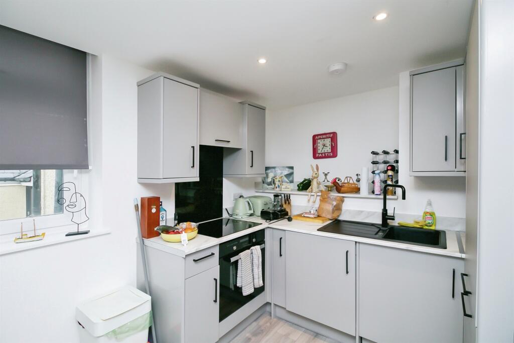 Additional property image - Glebe Street, Penarth
