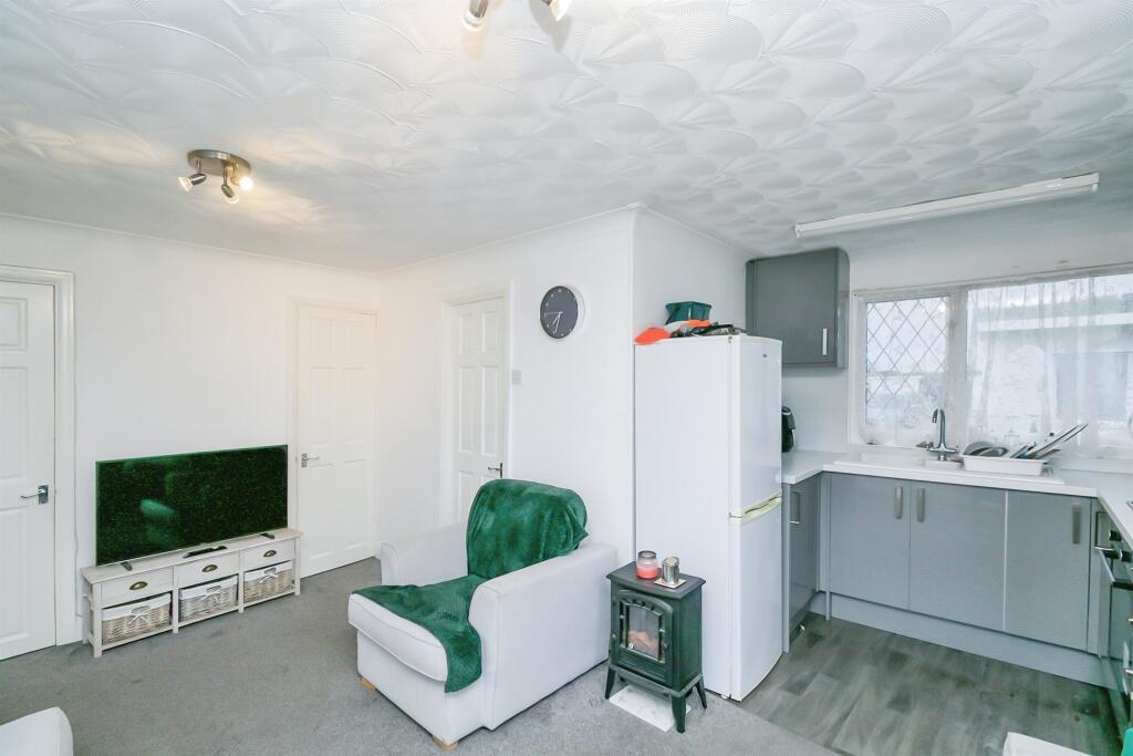 Additional property image - Fort Road, Lavernock, Penarth