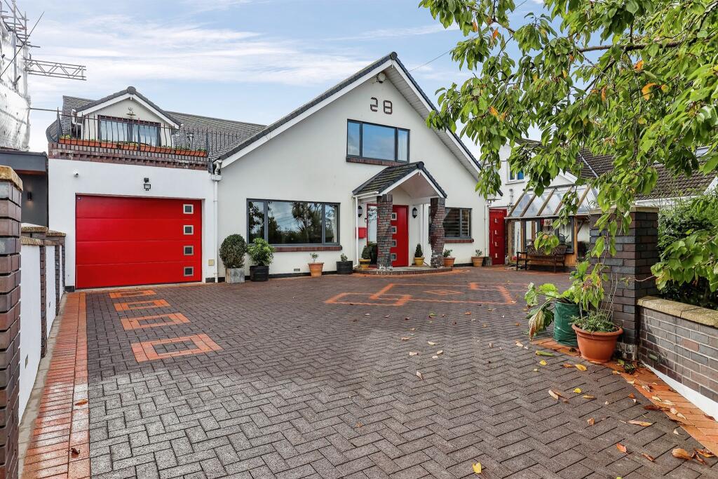 5 bedroom detached bungalow for sale in Cog Road, Sully, Penarth, CF64