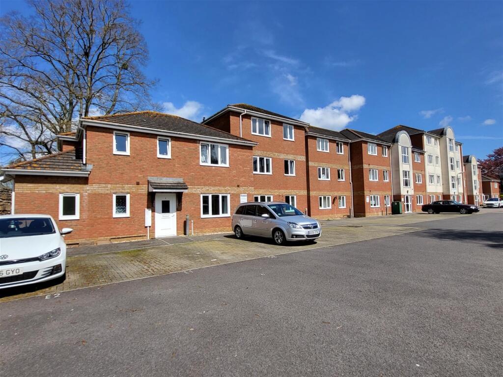 Studio apartment for sale in Residential Investment - Park View Apartments, Exeter, Devon, EX4