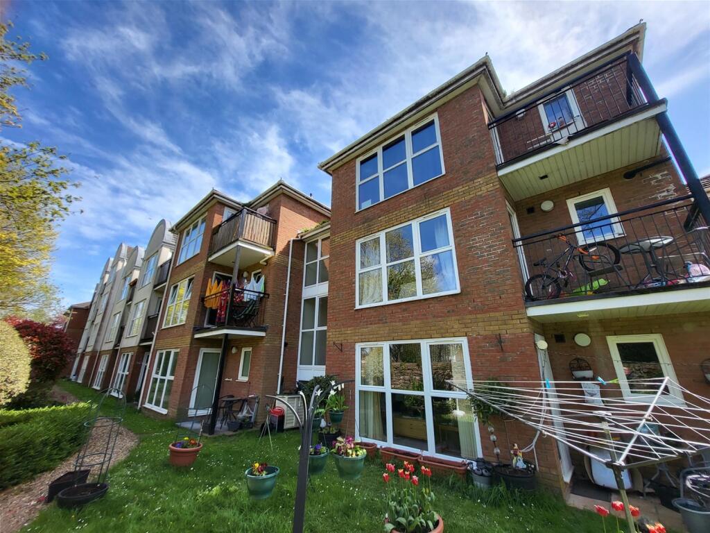 Block of apartments for sale in Residential Investment Park View