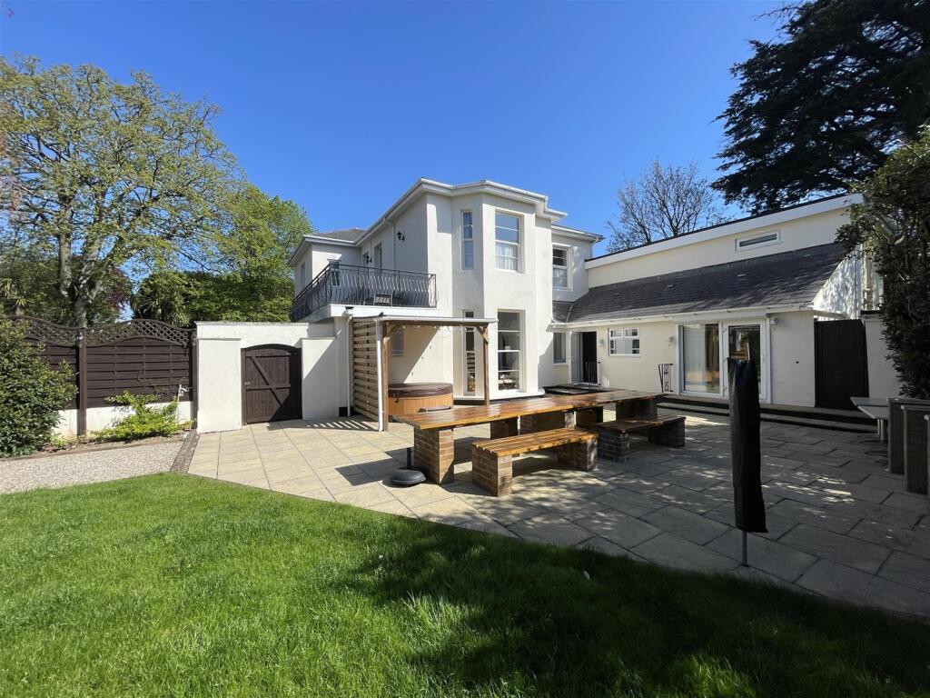 Main image of property: Detached 8-Bed Holiday Villa with Luxurious Owners Accommodation , Devon
