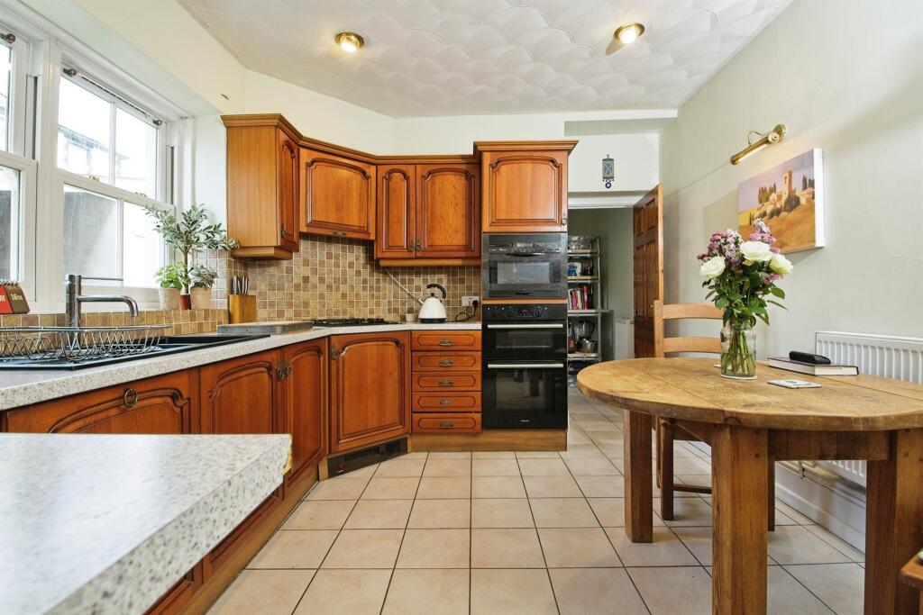 3 bedroom end of terrace house for sale in Cwmavon Road, Blaenavon