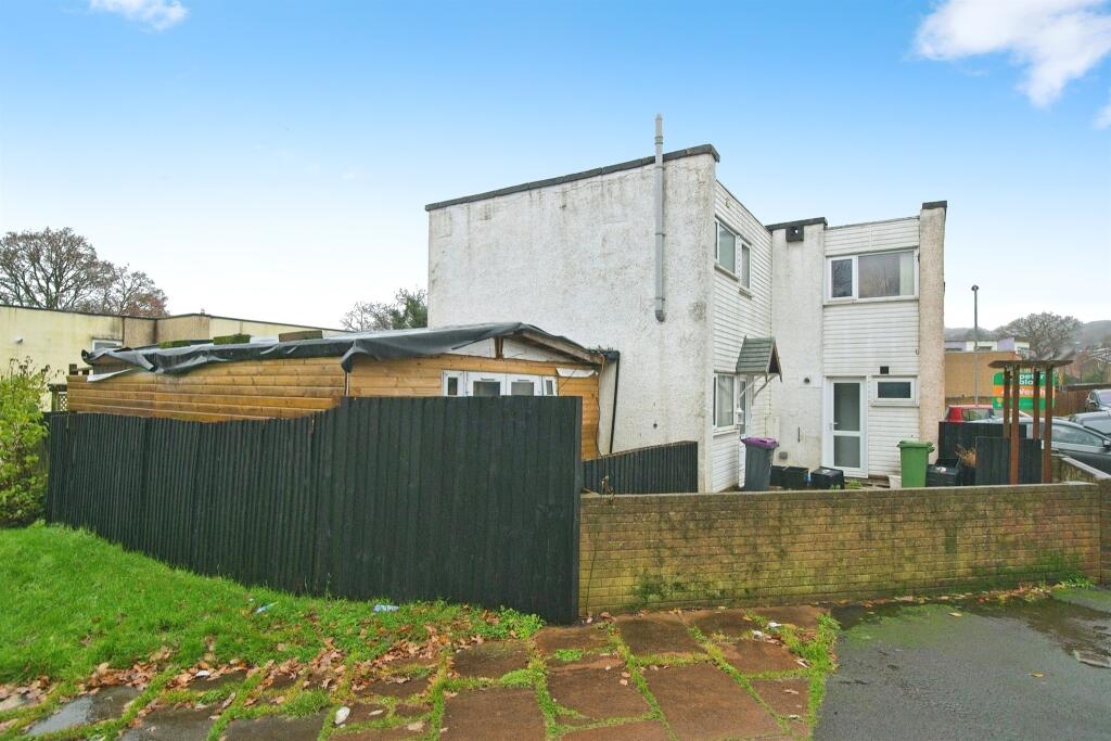 4 bedroom terraced house for sale in Camrose Walk, St. Dials, Cwmbran, NP44