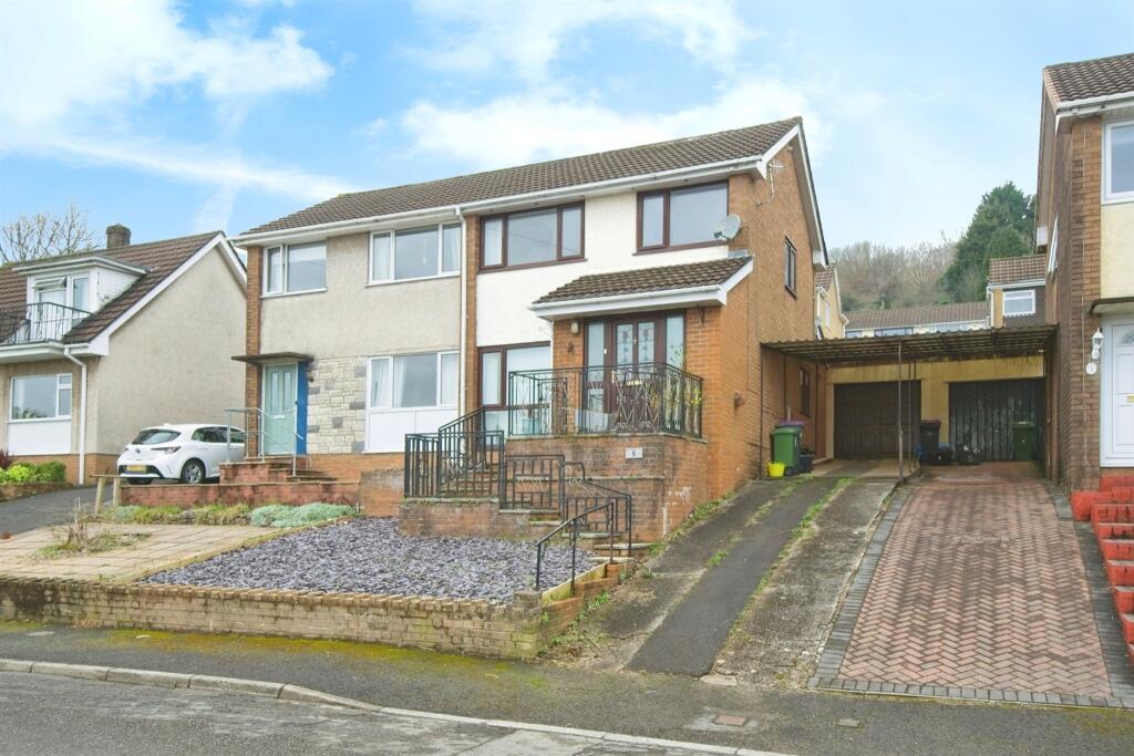 3 bedroom semidetached house for sale in St. Augustine Road, Griffithstown, Pontypool, NP4
