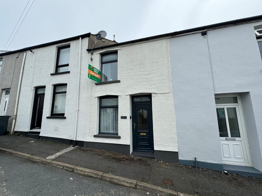 2 bedroom terraced house for sale in Upper Hill Street, Blaenavon